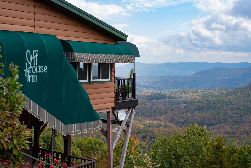 Cliff House Inn Overlook