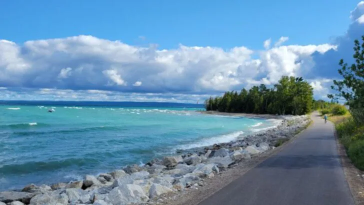 This Michigan Harbor Town Has All the Charm of Nantucket (Without the Price Tag)