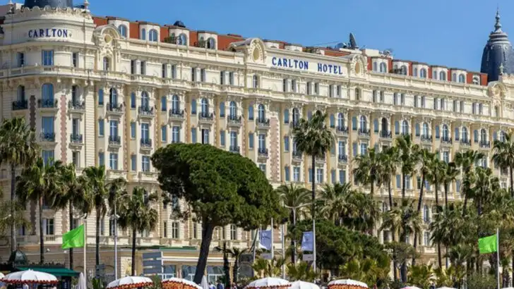 This popular vacation spot just banned large cruise ships and capped tourist numbers