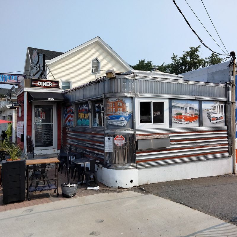 Broad Street Diner – Keyport