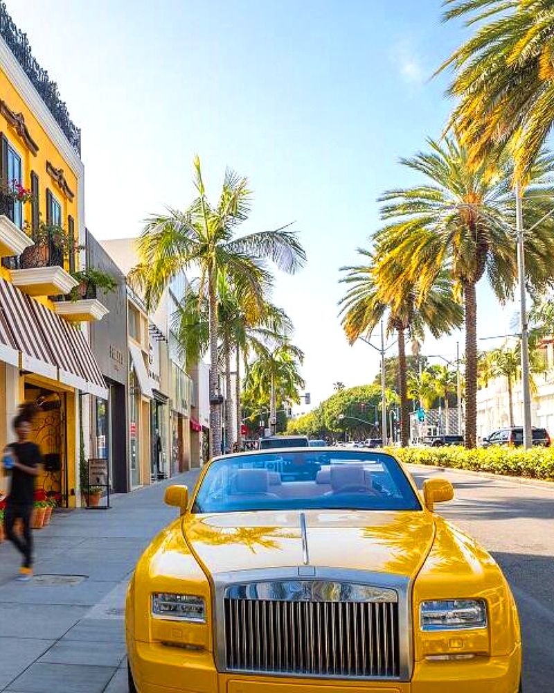 Overpriced Hollywood Tours in Los Angeles