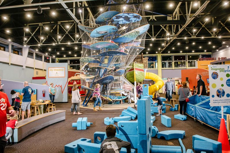Preschooler: Children's Museum