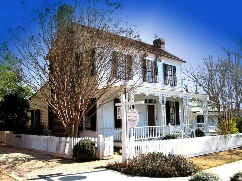 Explore Rose Cottage & Museum