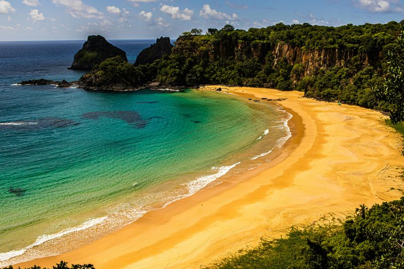 Baía do Sancho – Fernando de Noronha, Brazil