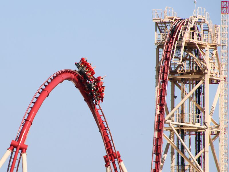 Immersive Disney Theming vs. Universal's Punchy Rides