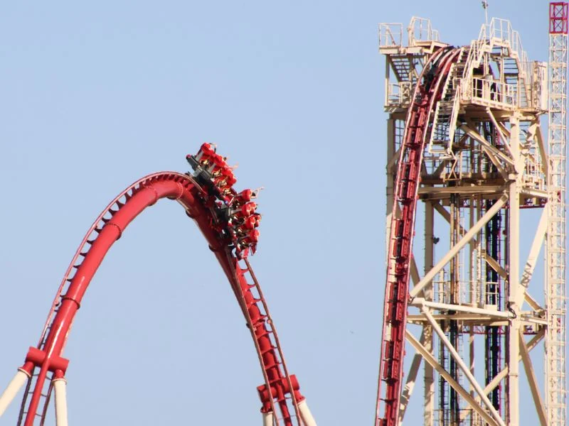 Immersive Disney Theming vs. Universal's Punchy Rides