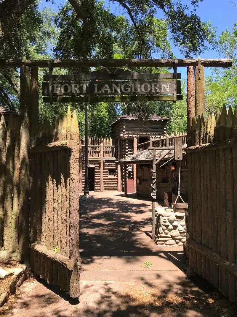 Explore Lesser-Known Attractions During Peak Times