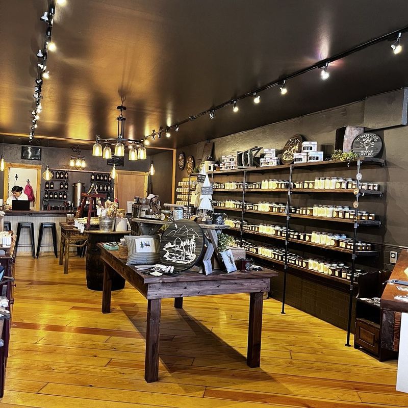 Browse Artisan Shops and Boutiques