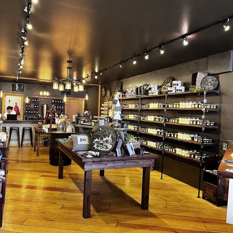 Browse Artisan Shops and Boutiques