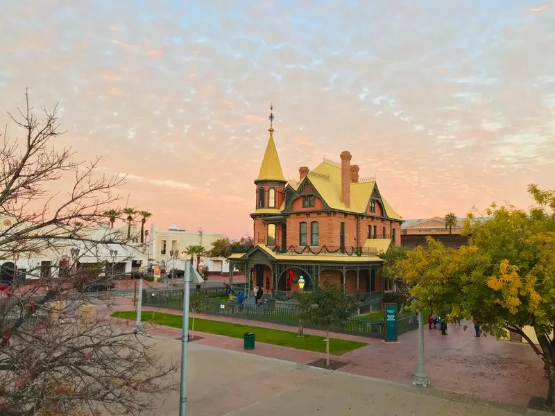 Wander Heritage Square