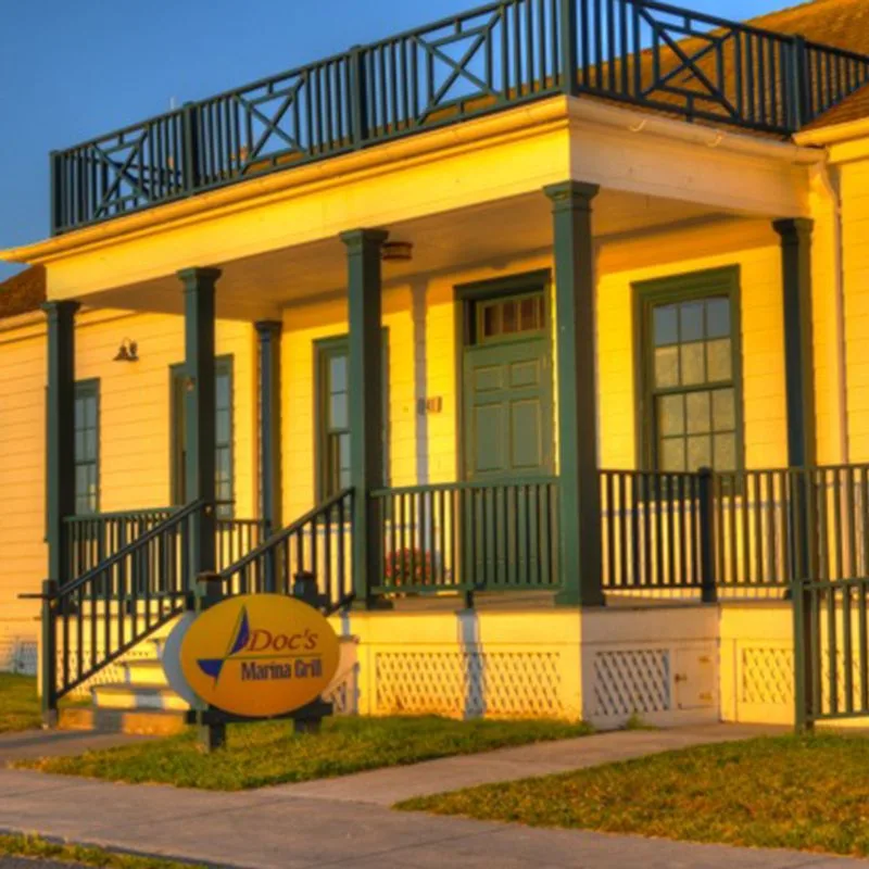Doc’s Marina Grill & Sea J’s Café
