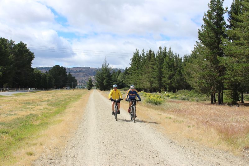 Cycling the Otago Central Rail Trail