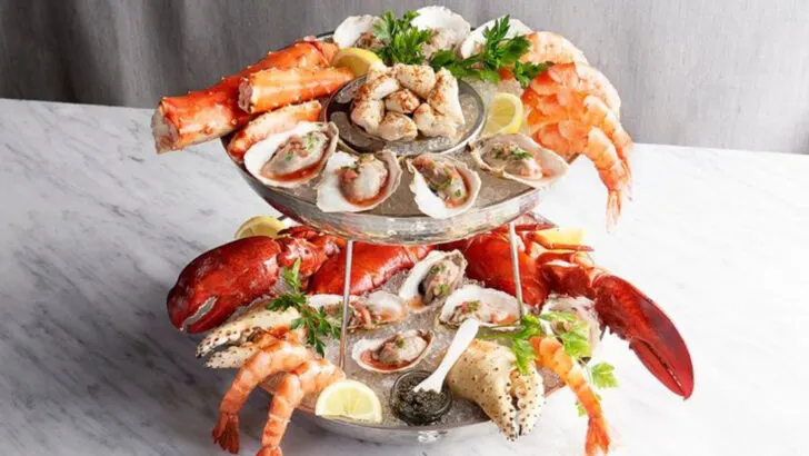 The Seafood Is So Good in These 11 U.S. Towns, You’ll Forget They’re Nowhere Near the Ocean