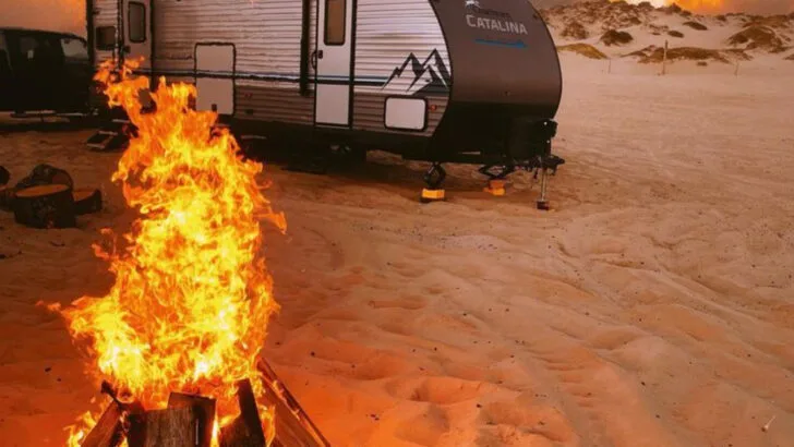 This Low-Key California Beach Town off Highway 1 Serves Fresh Seafood and Sand at Your Tires