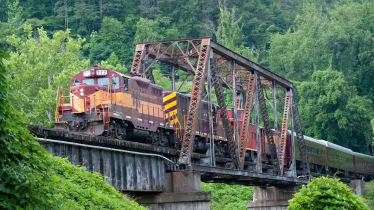 10 Beautiful Train Routes Perfect for an End of Summer Family Adventure