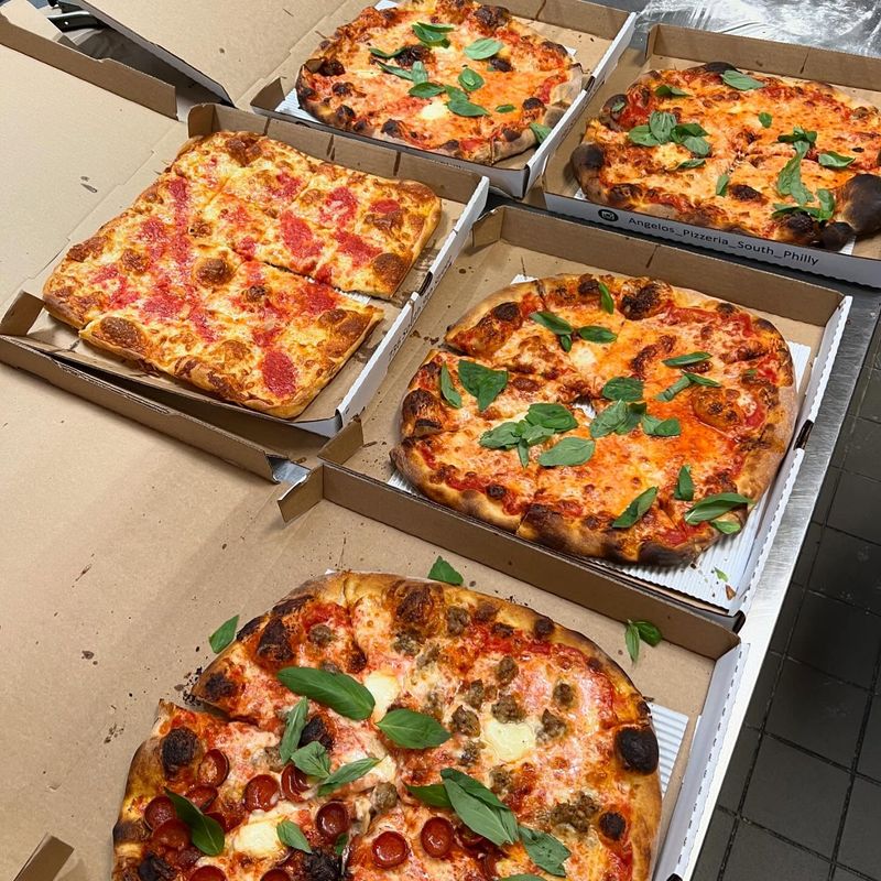Angelo’s Pizzeria