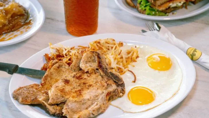 6 Indiana Diners That Still Serve Comfort Food the Old-Fashioned Way