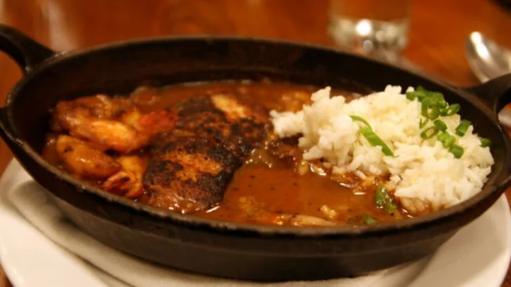 12 American Food Experiences That Separate Casual Tourists from True Travelers