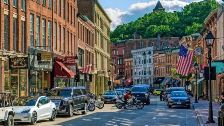 12 historic river towns that make perfect end-of-summer road trips