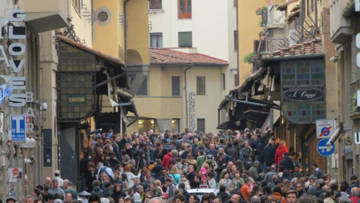 15 popular European cities that are slowly losing their charm