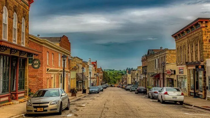 16 Midwestern Towns That Are Way More Charming Than You’d Think