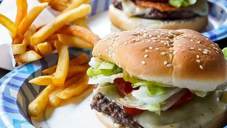 5 Arizona roadside burger stands worth pulling off the highway for