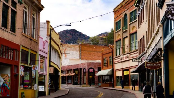 Ghost Arizona towns that make unforgettable road trip stops