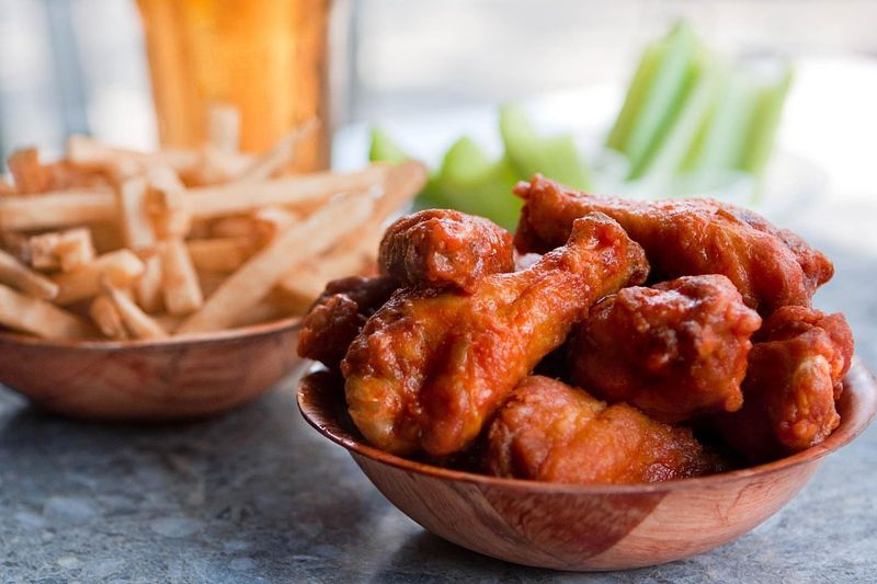Duff’s Famous Wings – Where Spicy Means Business