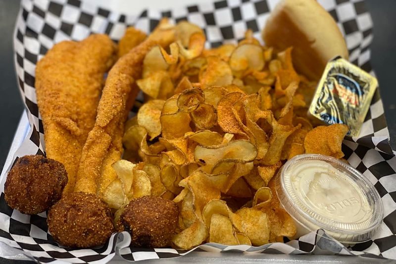 Lutz’s BBQ – Jefferson City