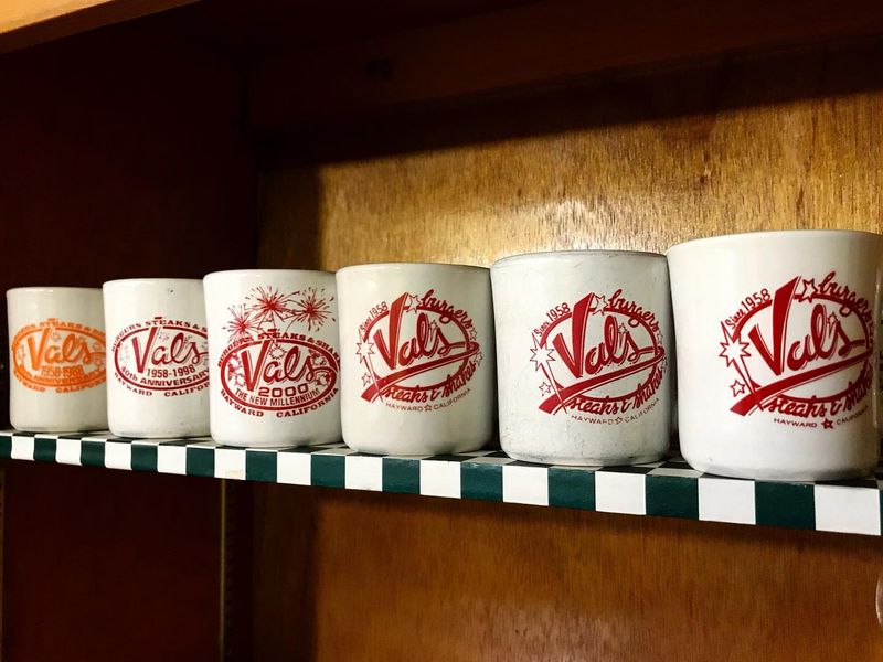 Val’s Burgers – Hayward