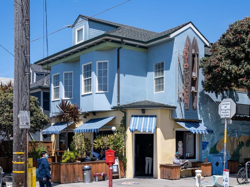 Java Beach Café