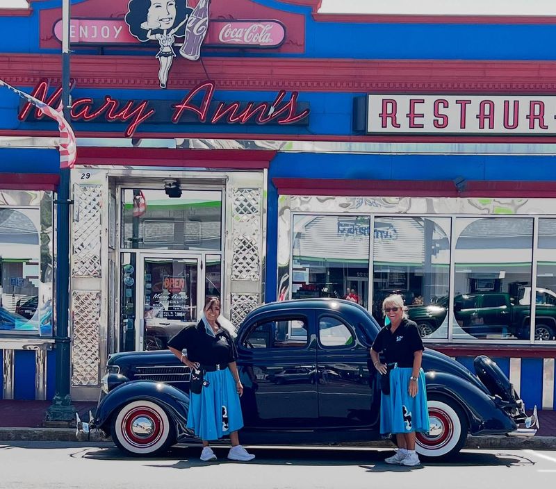 MaryAnn's Diner