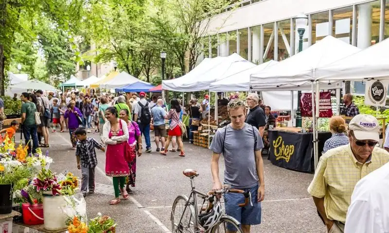 Farmer’s Markets Overflowing With Color