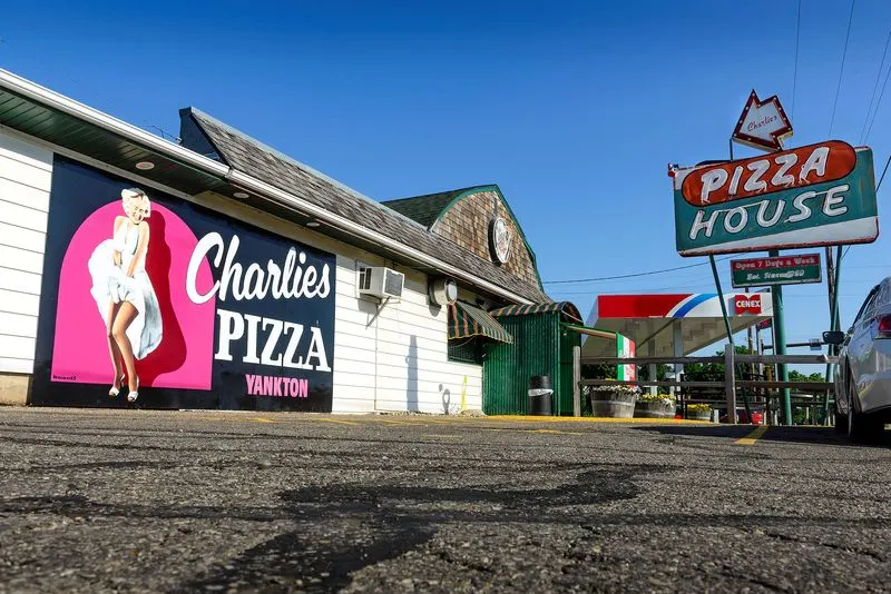 Charlie’s Pizza (Yankton, South Dakota)