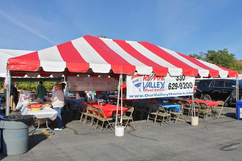 Join a Tailgate Party