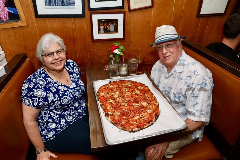 Sally’s Apizza