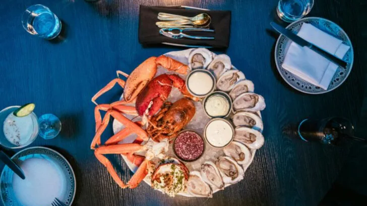 From blueberry pancakes to lobster stew, these 14 Bar Harbor food stops feel like vacation on a plate