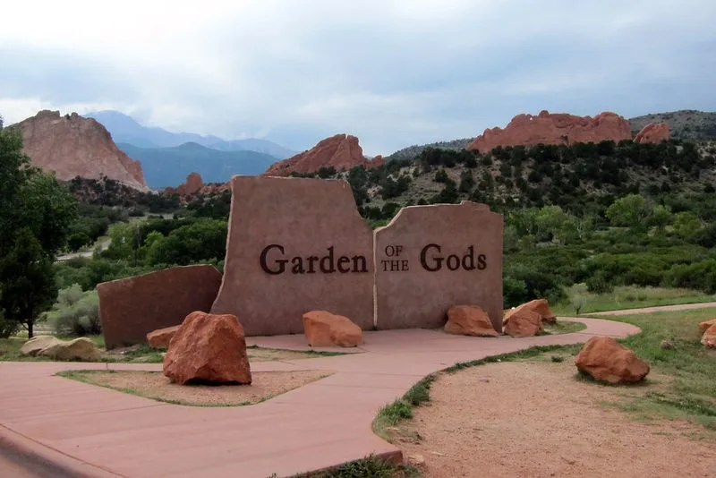 Colorado Springs (CO)