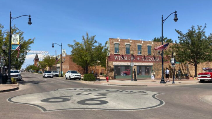 If You Miss Classic Roadside Americana, These 12 U.S. Towns Still Feel Like a Vintage Postcard