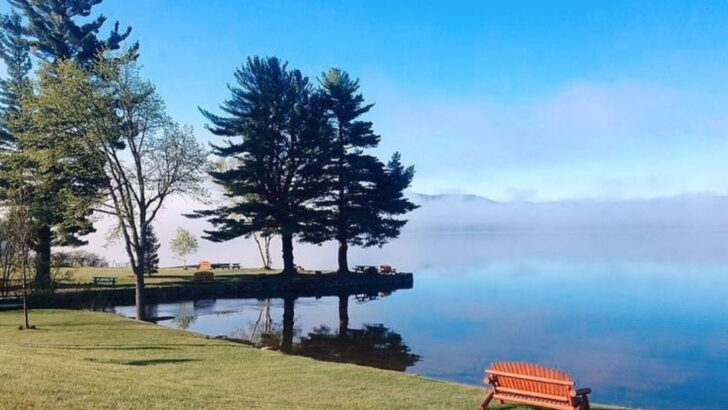 If You Miss Summer in the Adirondacks, These 8 Upstate New York Towns Still Capture That Cabin‑in‑the‑Woods Feeling