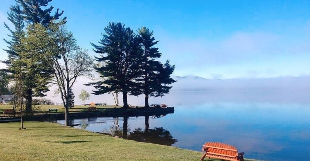 If You Miss Summer in the Adirondacks, These 8 Upstate New York Towns Still Capture That Cabin‑in‑the‑Woods Feeling