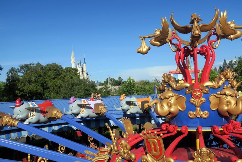 Dumbo the Flying Elephant – Disney Parks