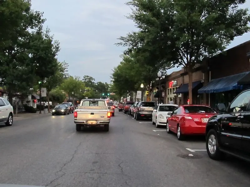 Tour historic downtown Tuscaloosa