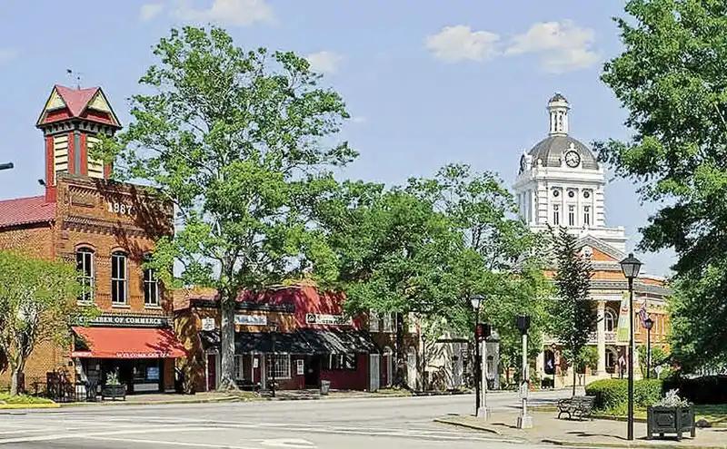 Stroll Through the Historic Downtown District