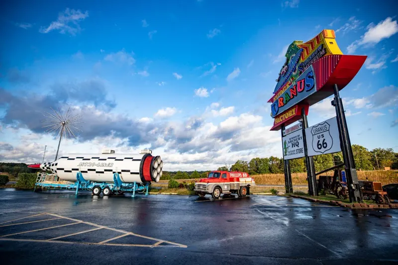Uranus Fudge Factory – Uranus, MO