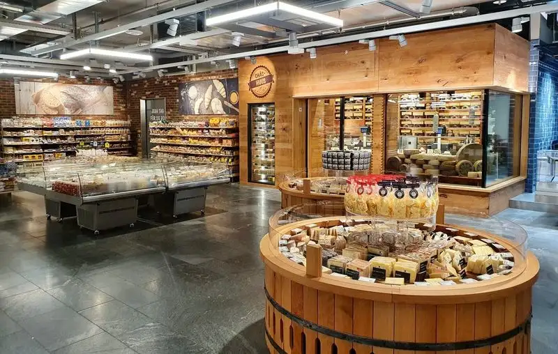 Graze at the Chur Alpine Station Local Cheese Market