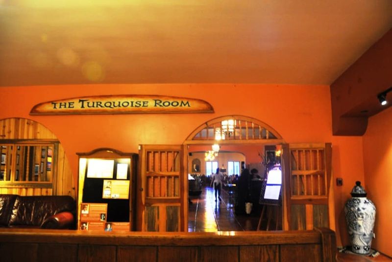 The Turquoise Room (Winslow)