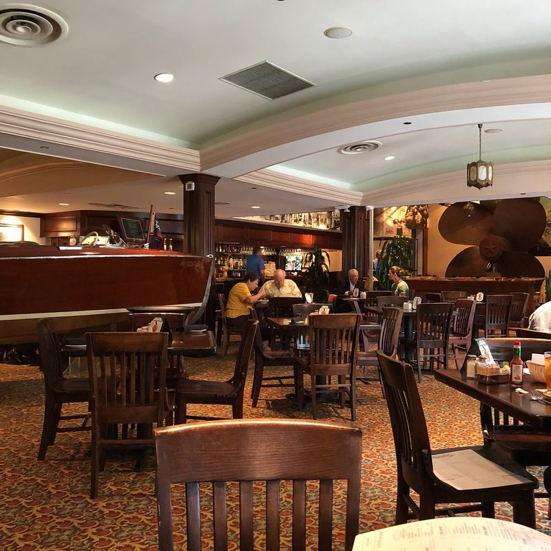 Goode Company Seafood & Steaks – Houston