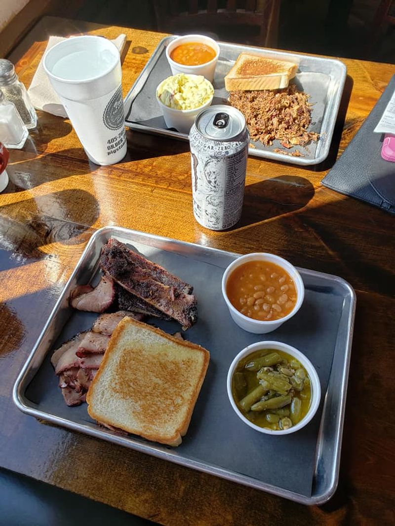 Van’s Pig Stand – Shawnee