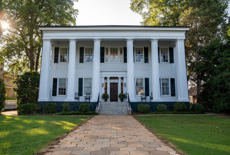 Tour Heritage Hall